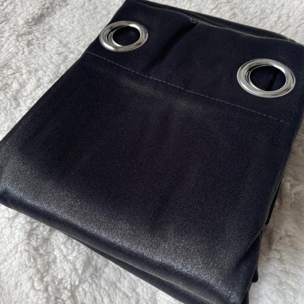 Cortina Black Out Praga